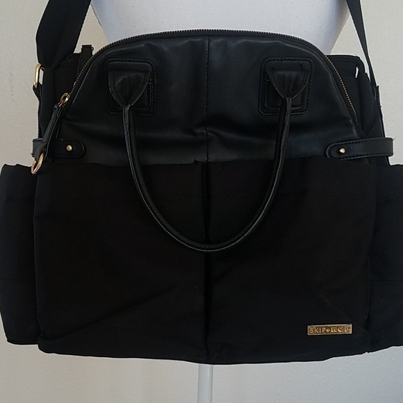 Skip Hop Chelsea Chic Diaper Bag - Picture 5 of 15
